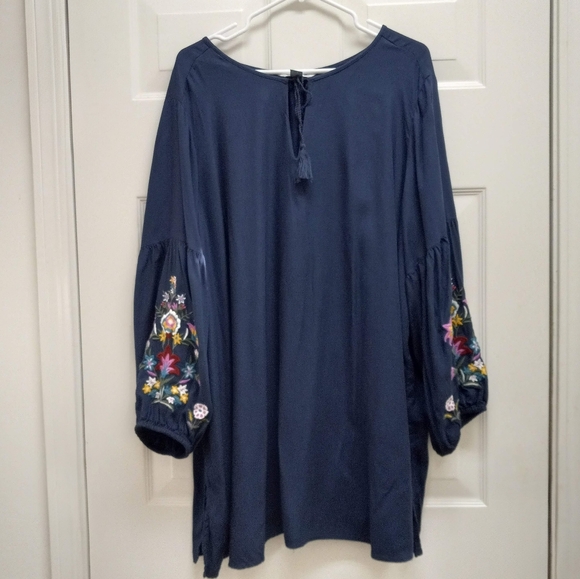 Old Navy Tunic Shirt Top Embroidered Boho Peasant Navy Blue 3X Plus Relaxed Tie - Picture 1 of 13